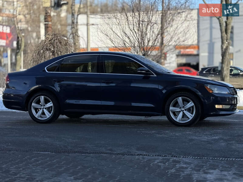 Седан Volkswagen Passat 2015 в Днепре