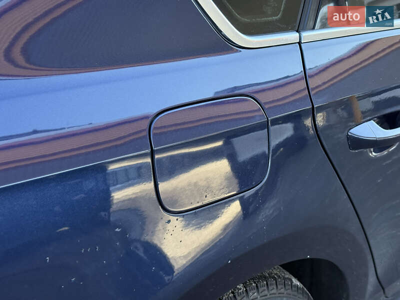 Седан Volkswagen Passat 2015 в Днепре