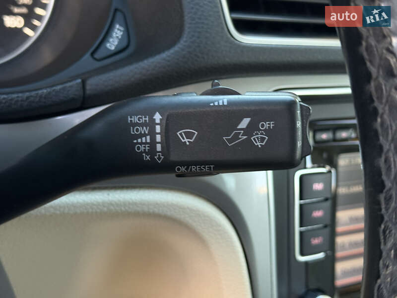 Седан Volkswagen Passat 2015 в Днепре