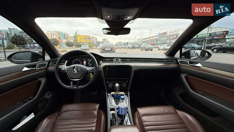 Седан Volkswagen Passat 2017 в Києві