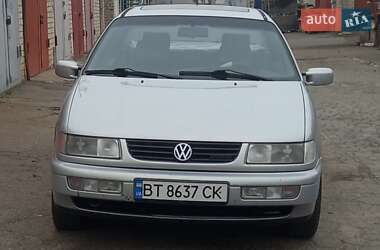 Седан Volkswagen Passat 1994 в Херсоне