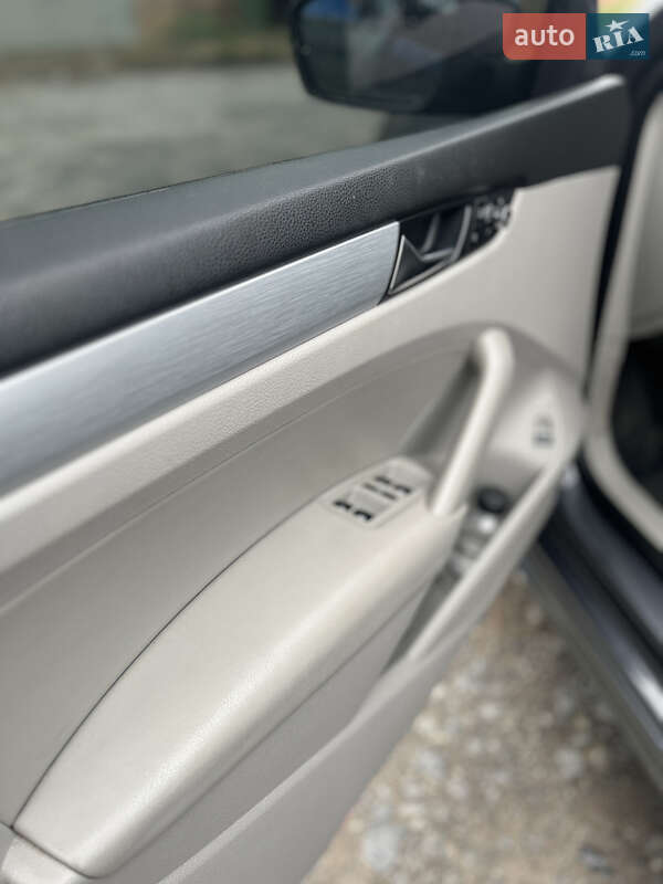 Седан Volkswagen Passat 2012 в Бердичеве