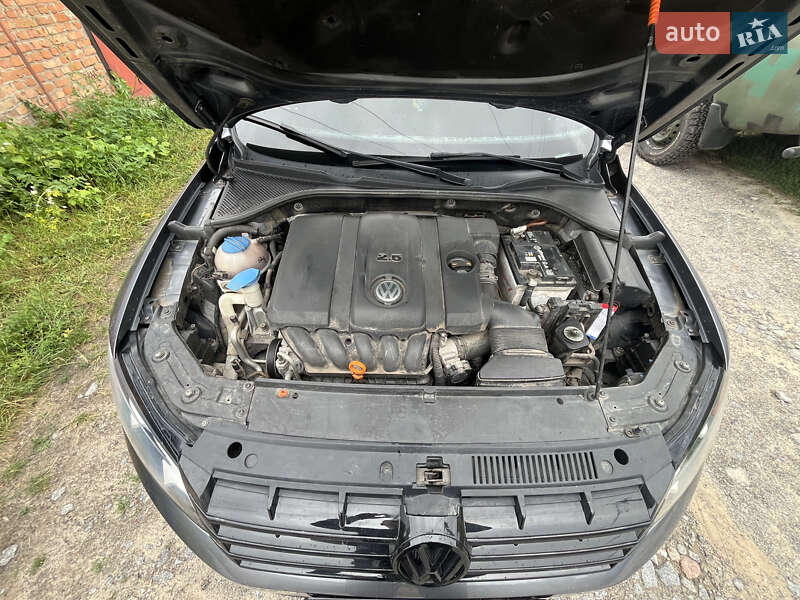 Седан Volkswagen Passat 2012 в Бердичеве