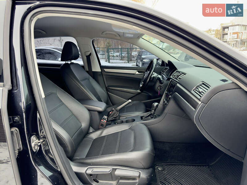 Седан Volkswagen Passat 2017 в Вінниці