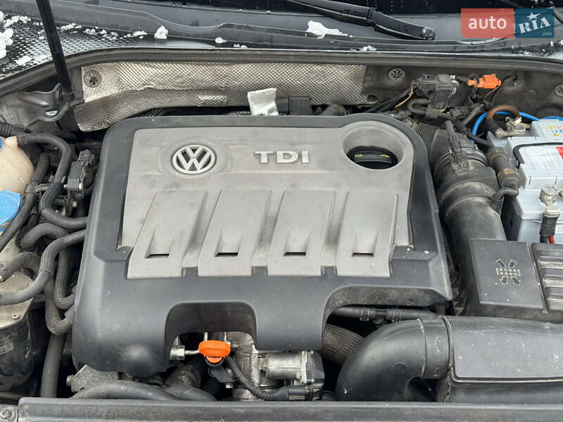 Седан Volkswagen Passat 2014 в Киеве