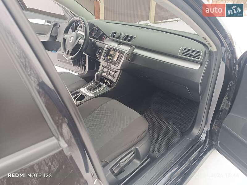 Универсал Volkswagen Passat 2012 в Львове фото 15 Универсал Volkswagen Passat 2012 в Львове