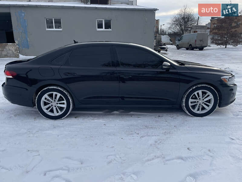 Седан Volkswagen Passat 2020 в Хмельницком