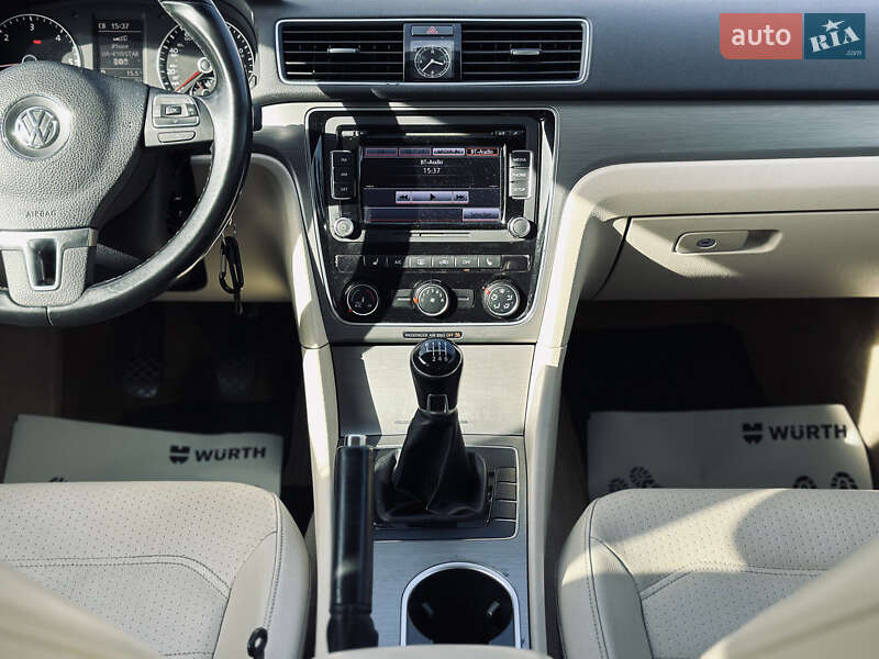 Седан Volkswagen Passat 2014 в Кременчуге