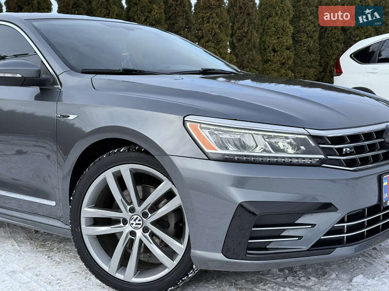 Седан Volkswagen Passat 2017 в Луцке