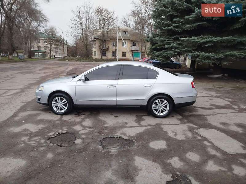 Седан Volkswagen Passat 2005 в Желтых Водах