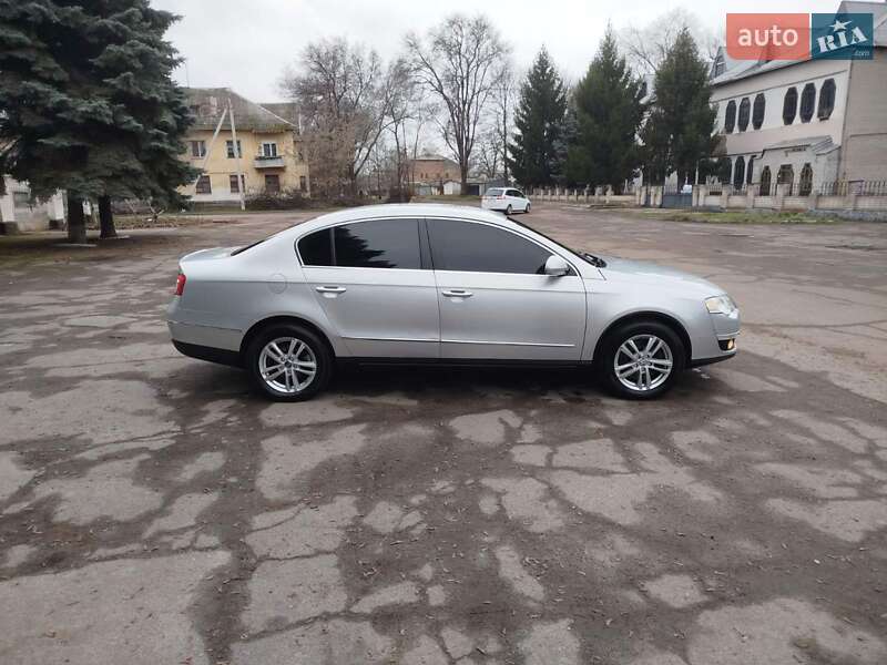 Седан Volkswagen Passat 2005 в Желтых Водах