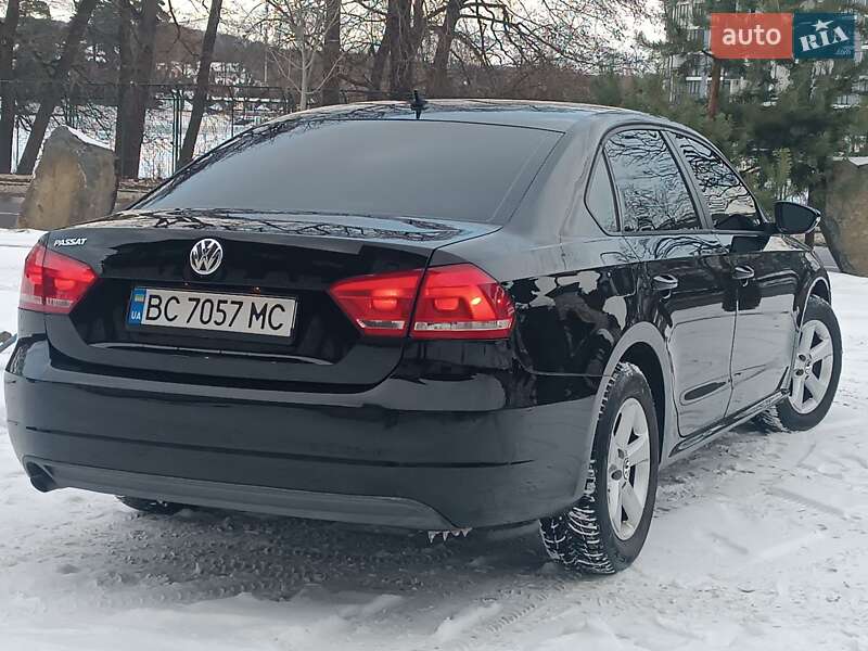 Седан Volkswagen Passat 2011 в Львові