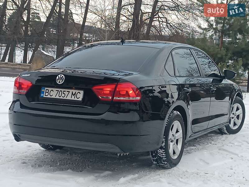 Седан Volkswagen Passat 2011 в Львові
