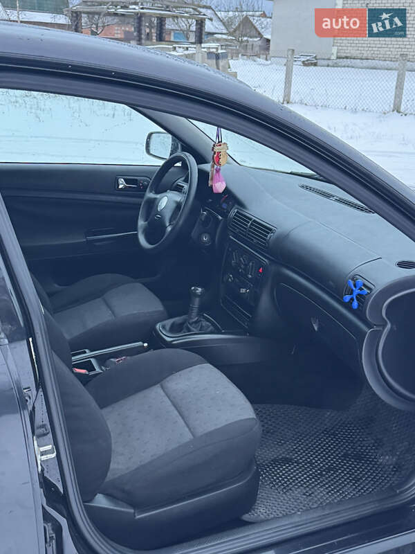 Седан Volkswagen Passat 1998 в Зарічному фото 16 Седан Volkswagen Passat 1998 в Зарічному