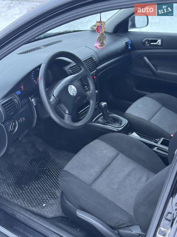 Седан Volkswagen Passat 1998 в Зарічному фото 20 Седан Volkswagen Passat 1998 в Зарічному