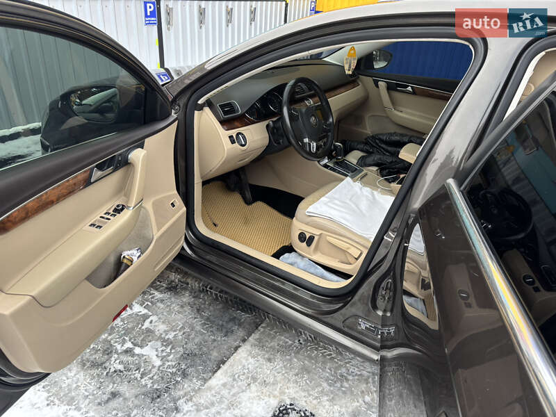 Универсал Volkswagen Passat 2011 в Житомире фото 29 Универсал Volkswagen Passat 2011 в Житомире