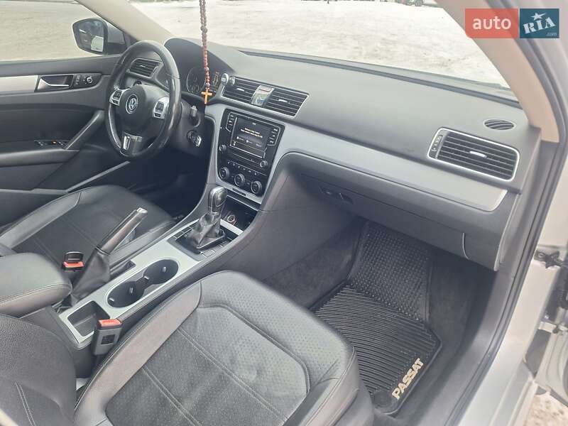 Седан Volkswagen Passat 2013 в Києві фото 29 Седан Volkswagen Passat 2013 в Києві