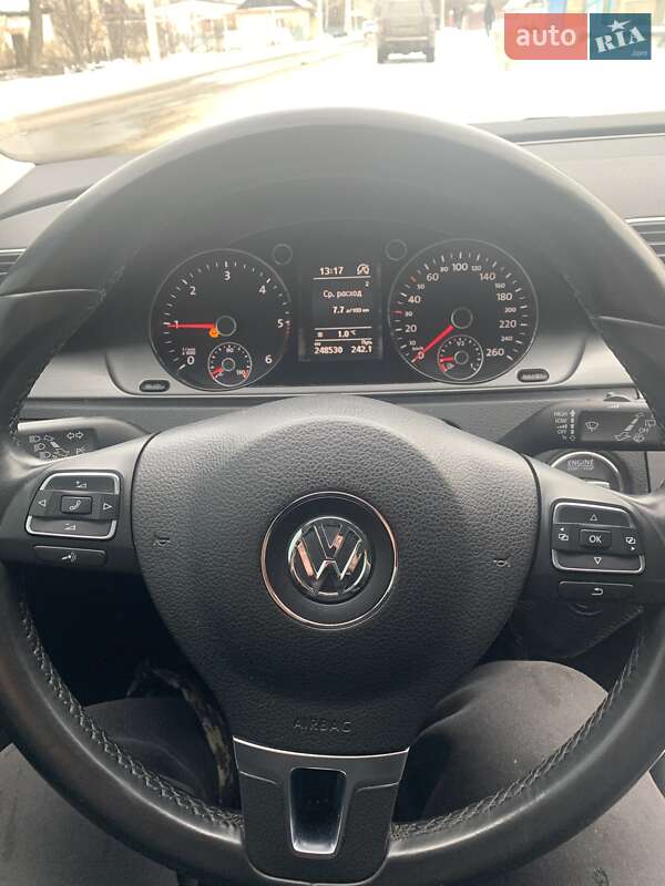 Универсал Volkswagen Passat 2013 в Запорожье