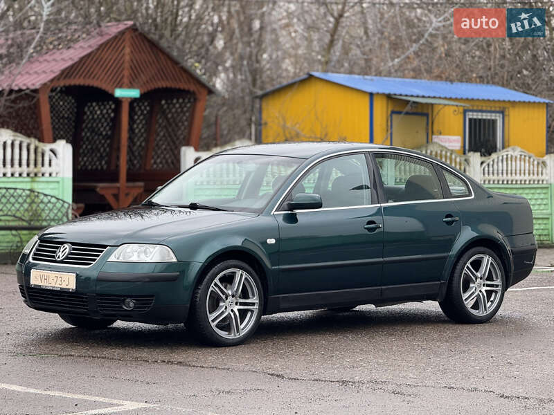 Седан Volkswagen Passat 2001 в Дубно