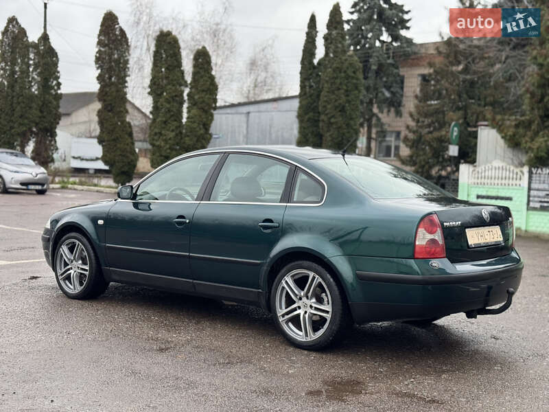 Седан Volkswagen Passat 2001 в Дубно