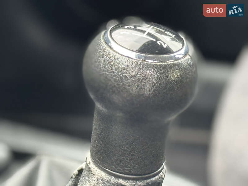 Седан Volkswagen Passat 2001 в Дубно