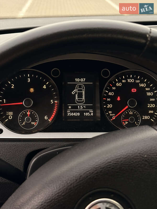 Седан Volkswagen Passat 2005 в Черновцах