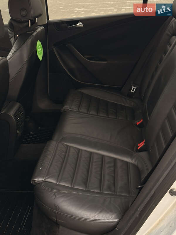 Седан Volkswagen Passat 2005 в Черновцах