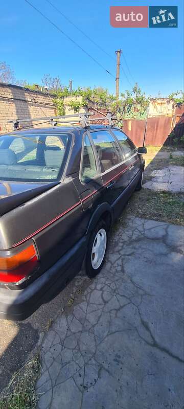 Седан Volkswagen Passat 1993 в Запорожье