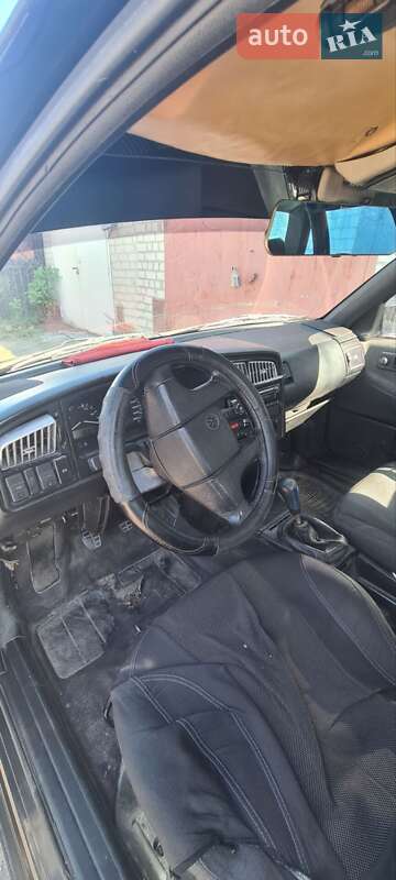 Седан Volkswagen Passat 1993 в Запорожье