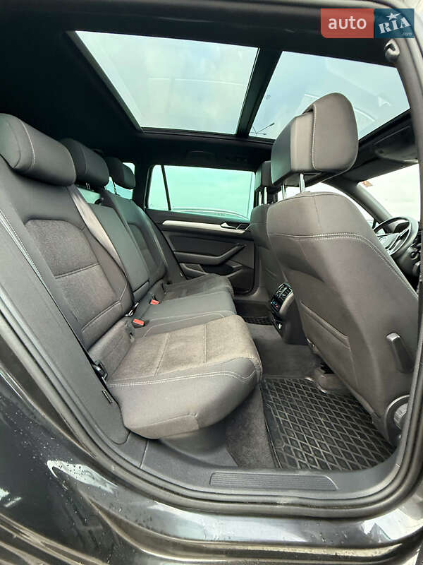 Универсал Volkswagen Passat 2019 в Николаеве фото 29 Универсал Volkswagen Passat 2019 в Николаеве