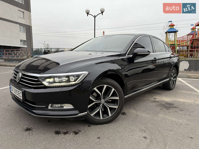 Седан Volkswagen Passat 2018 в Киеве