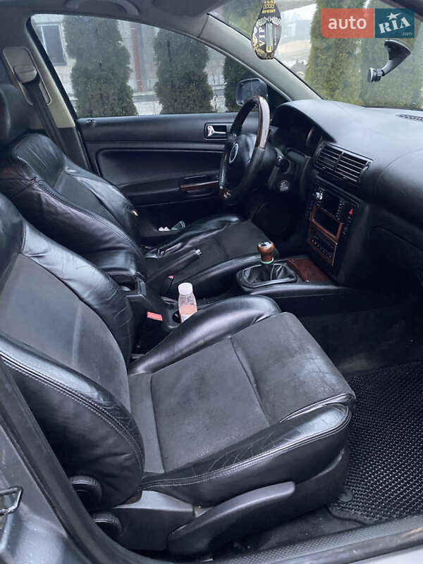 Седан Volkswagen Passat 2003 в Надворной