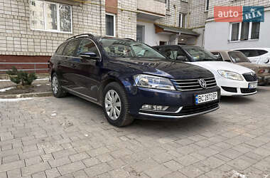Универсал Volkswagen Passat 2012 в Дрогобыче