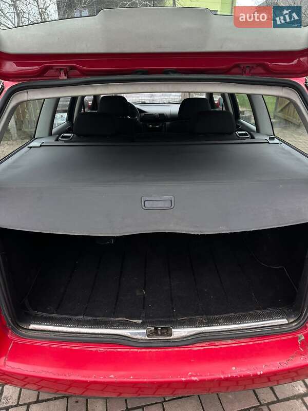 Универсал Volkswagen Passat 2000 в Самборе