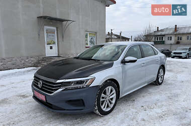 Седан Volkswagen Passat 2020 в Луцке