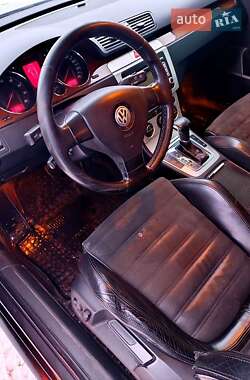 Седан Volkswagen Passat 2006 в Лозовій