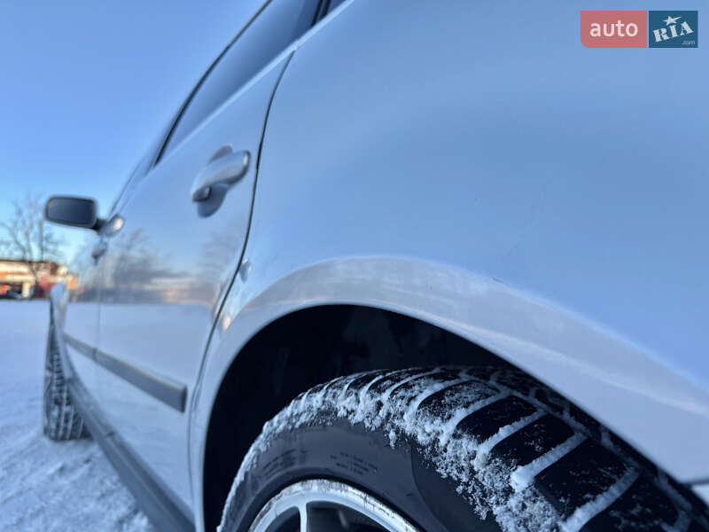 Універсал Volkswagen Passat 2003 в Тернополі