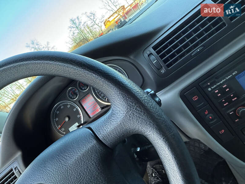 Універсал Volkswagen Passat 2003 в Тернополі