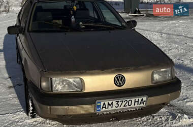 Седан Volkswagen Passat 1989 в Житомире