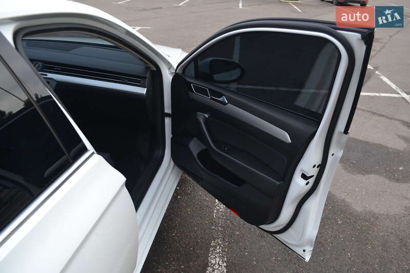 Универсал Volkswagen Passat 2016 в Николаеве