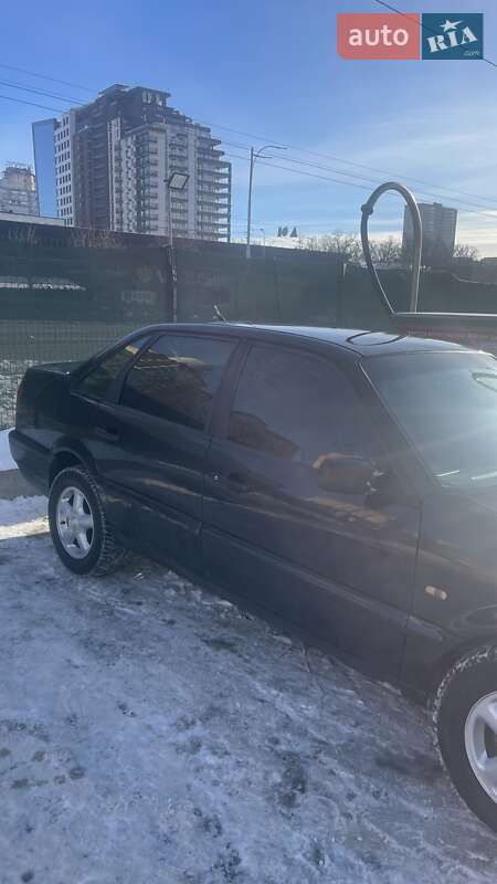 Седан Volkswagen Passat 1995 в Киеве фото 7 Седан Volkswagen Passat 1995 в Киеве