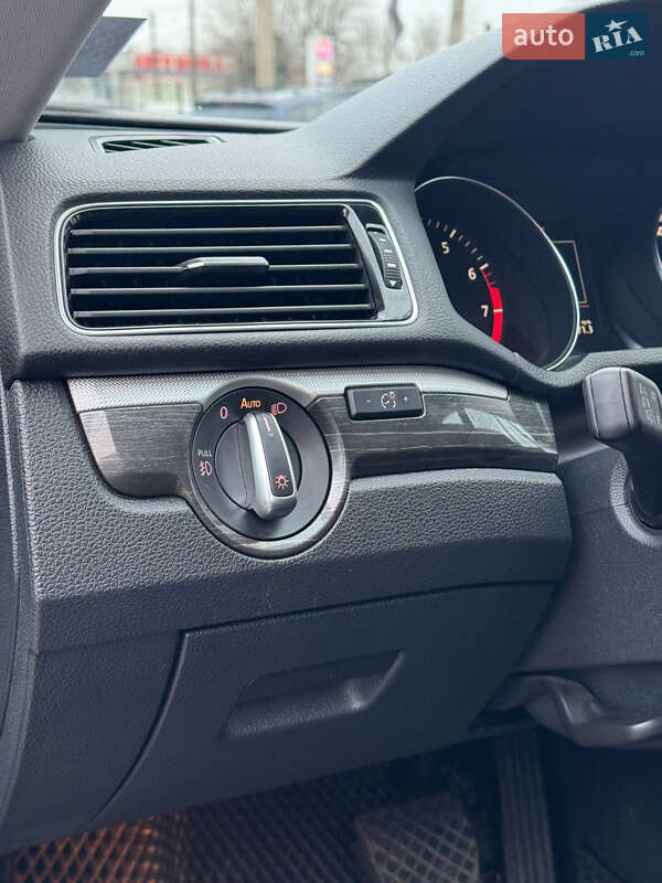 Седан Volkswagen Passat 2017 в Кривом Роге