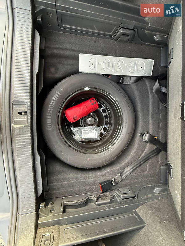 Универсал Volkswagen Passat 2015 в Стрые фото 42 Универсал Volkswagen Passat 2015 в Стрые