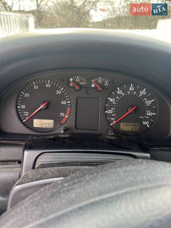 Седан Volkswagen Passat 1997 в Барановке