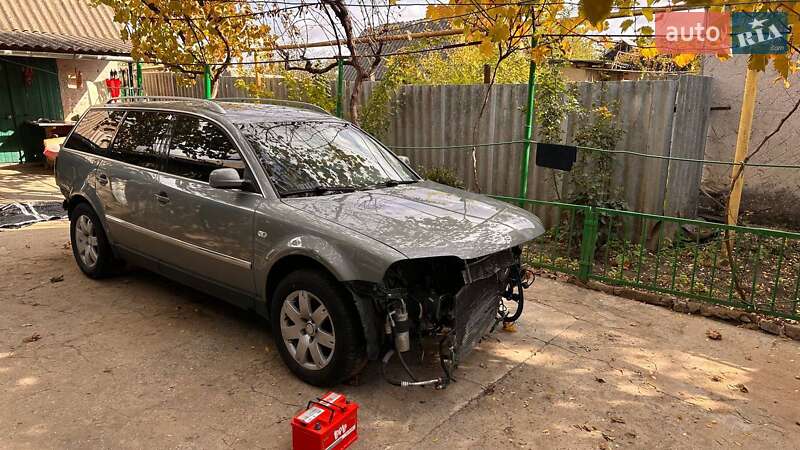 Универсал Volkswagen Passat 2003 в Болграде