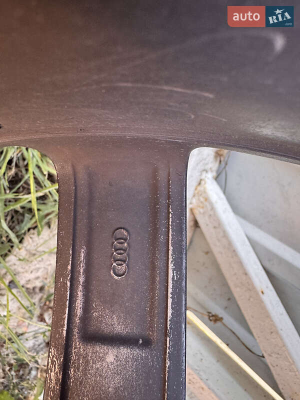 Седан Volkswagen Passat 2014 в Лозовой