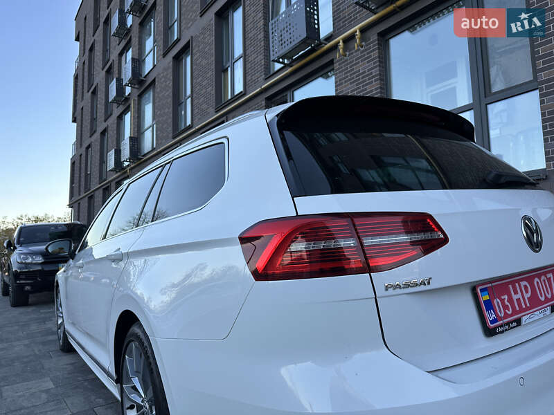 Універсал Volkswagen Passat 2017 в Львові