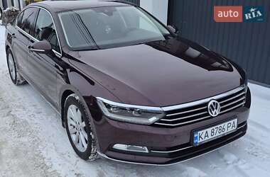 Седан Volkswagen Passat 2015 в Киеве