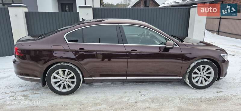 Седан Volkswagen Passat 2015 в Киеве