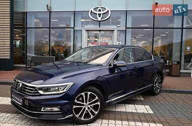 Седан Volkswagen Passat 2019 в Києві